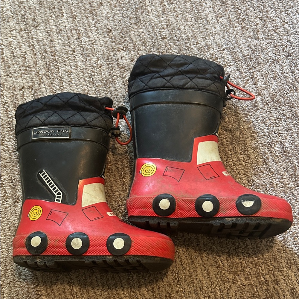 Size 8 London Fog Red and Black Kids' Rain Boots